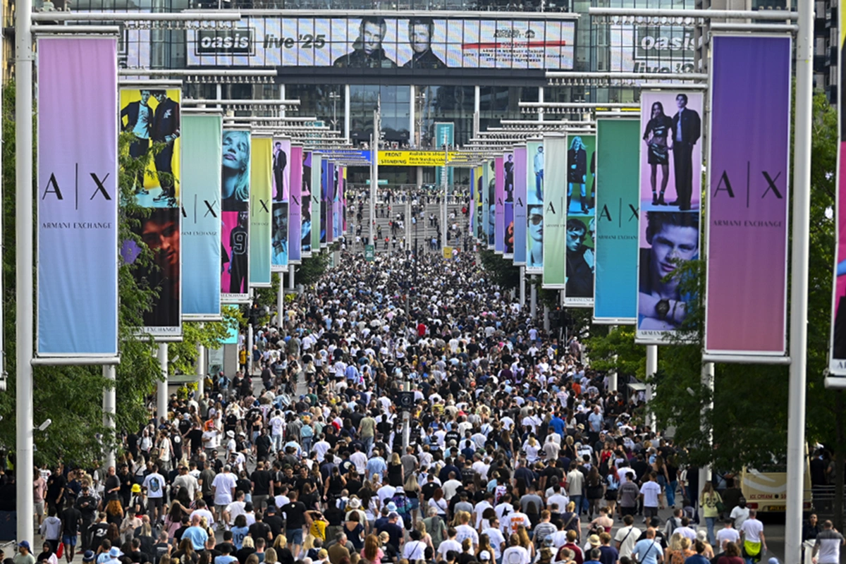 Фанаты рок-группы Oasis, которая дала концерт впервые за 16 лет, установили рекорд по покупкам пива на стадионе «Уэмбли» в Лондоне