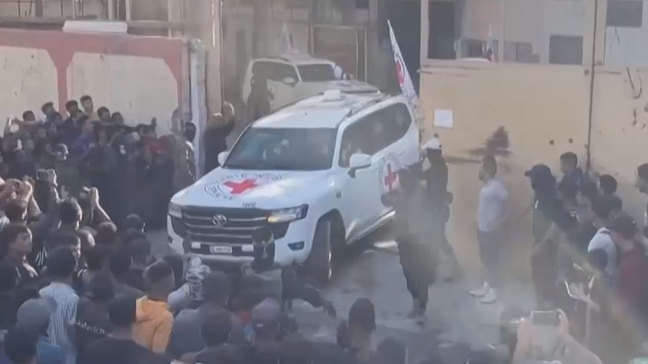 Момент освобождения первой группы заложников в Газе. Видео