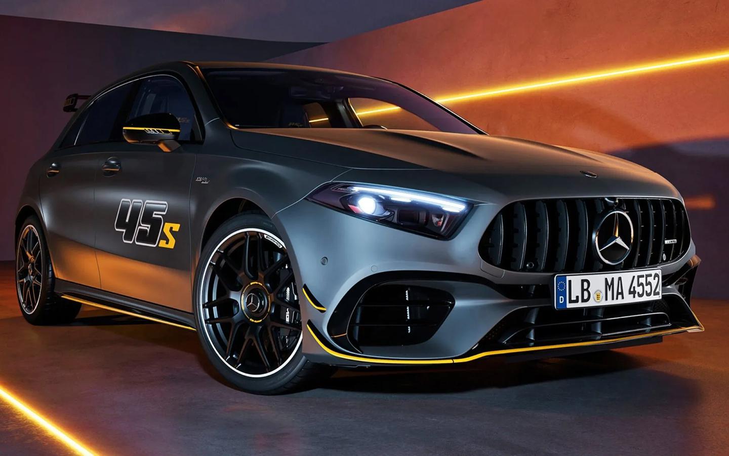 Mercedes-AMG представил прощальную версию А-Class с необычным антикрылом