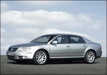 Стали известны российские цены на VW Phaeton