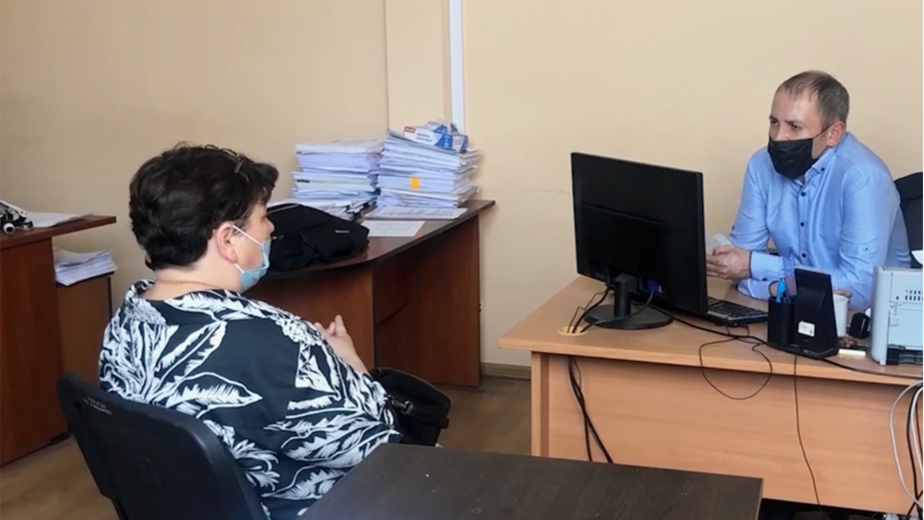 Работницу поликлиники Калининграда задержали за подделку справок о COVID
