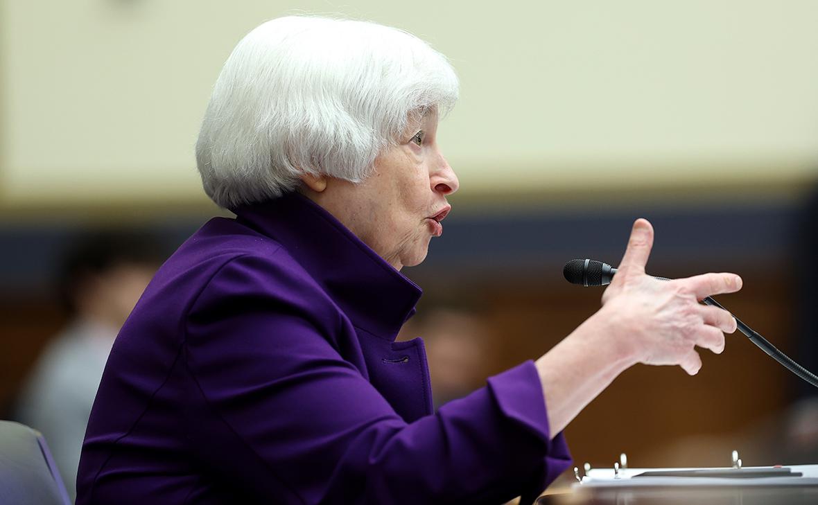 ФРС оценила будущее банков США при сценарии «апокалипсиса»"/>













