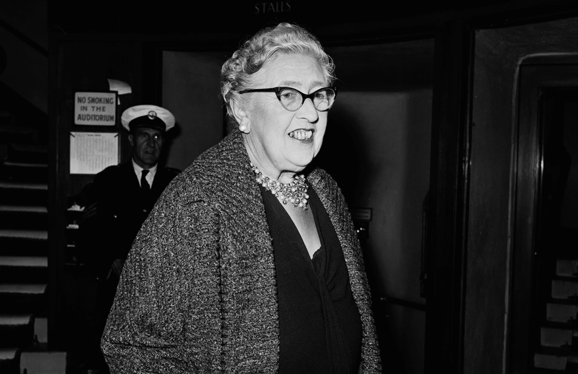 Агата Кристи на премьере своей пьесы «Нежданный гость», 1958 год