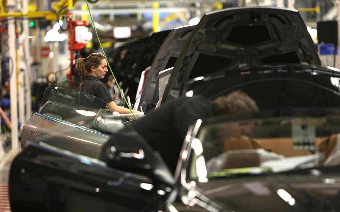 Aston Martin сократит 20% сотрудников из-за убытков и пошлин Трампа