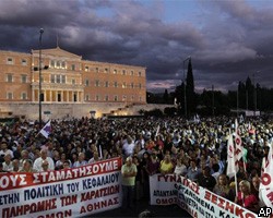 Греция снижает пенсии и сокращает число госслужащих