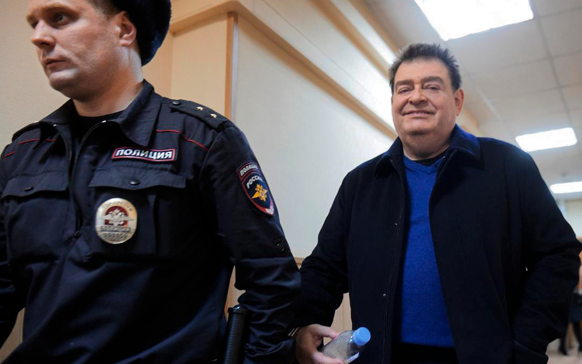 Экс-депутата Госдумы приговорили к семи годам за хищение ₽2,5 млрд