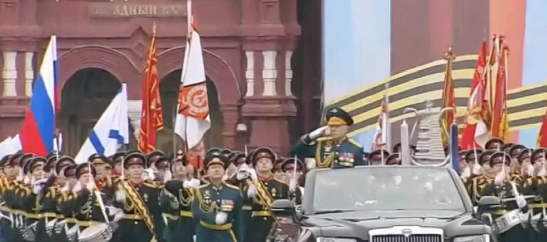Путин возложил венок к Могиле Неизвестного Солдата в честь 9 Мая