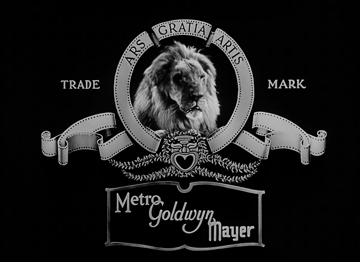 Логотип Metro Goldwyn Mayer 1928–1956 годов для всех черно-белых фильмов с изображением льва Джеки
