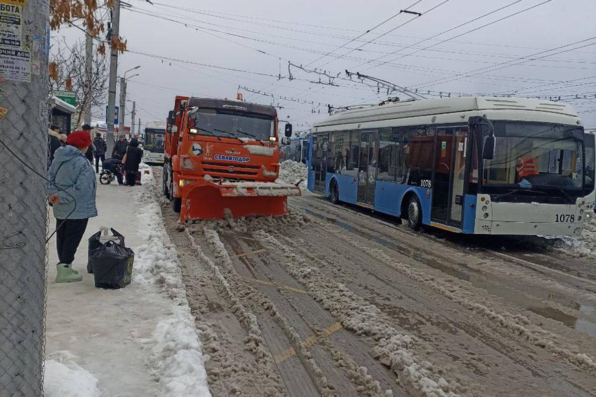 Последствия снегопада в Севастополе, 29 декабря 2025 года