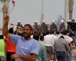 В Бахрейне демонстранты перекрыли главную трассу столицы