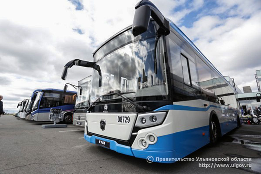 Путину показали созданные для Москвы электробусы