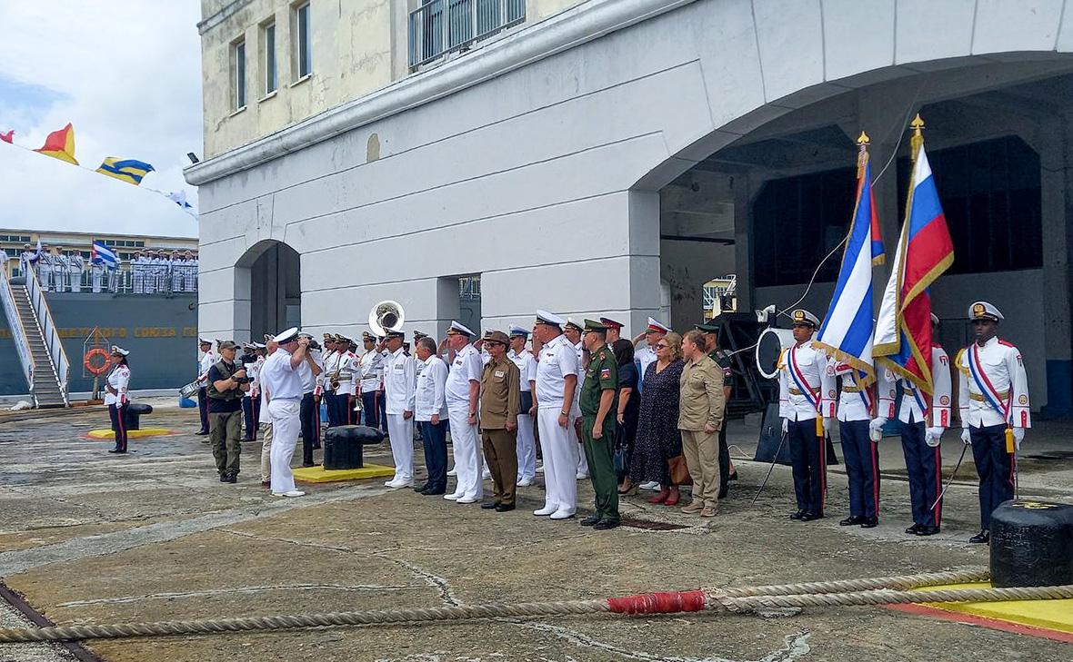 Встреча фрегата &laquo;Адмирал Горшков&raquo; во время прибытия в порт Гаваны