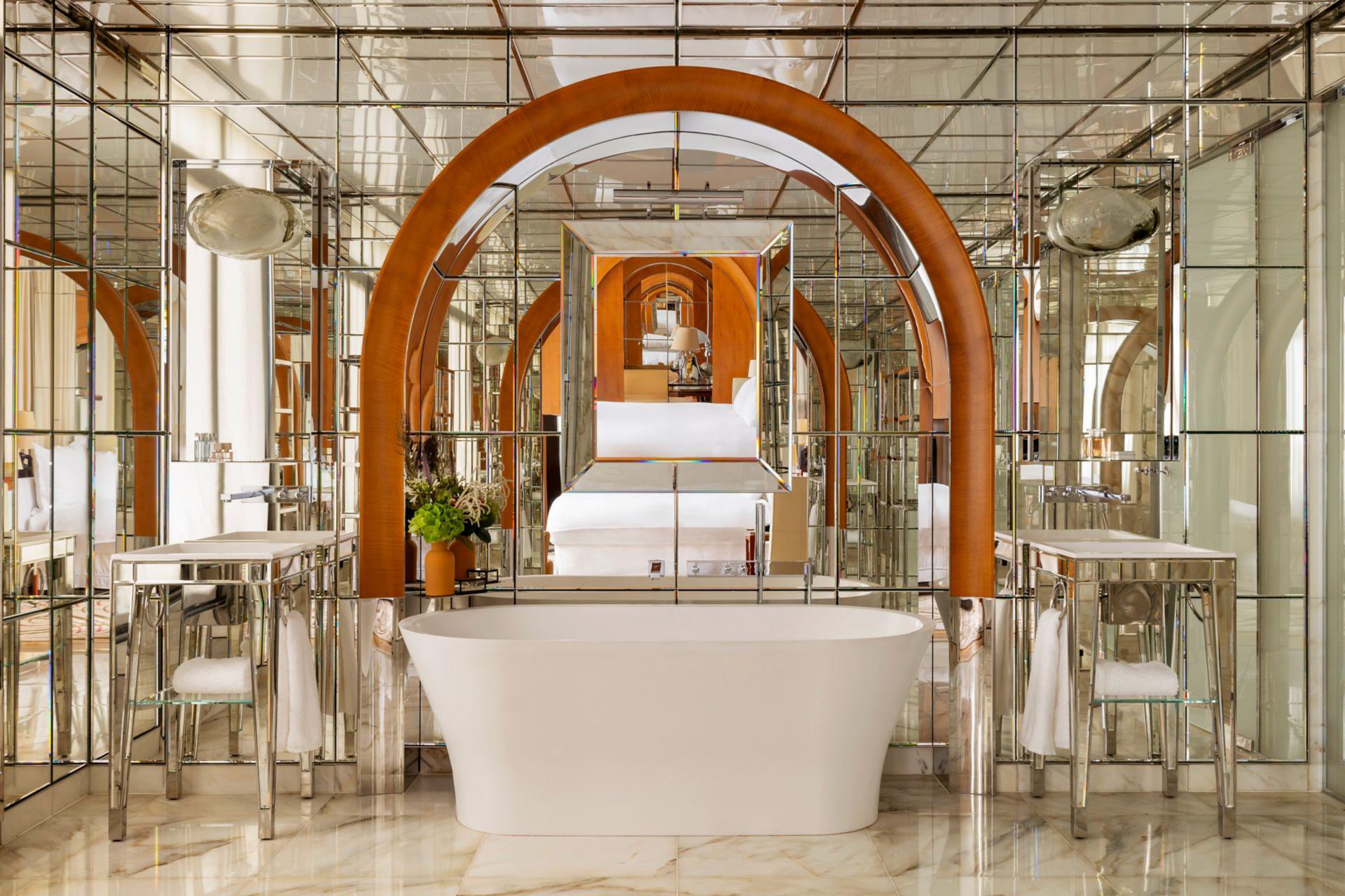 Номер отеля Le Royal Monceau