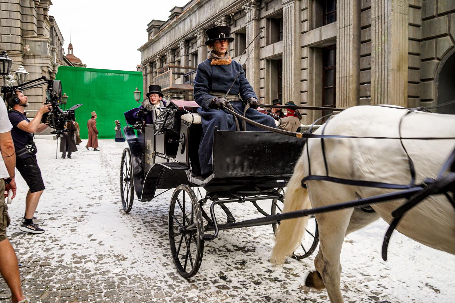 На съемках ролика «Шинель»