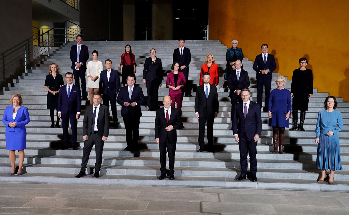Кто занял наиболее важные министерские посты в правительстве Германии"/>













