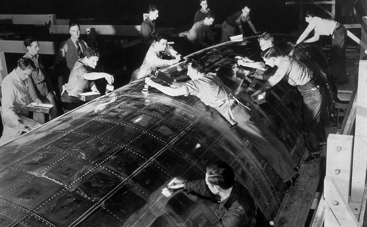 Работники&nbsp;Boeing на предприятии, 1938 год
