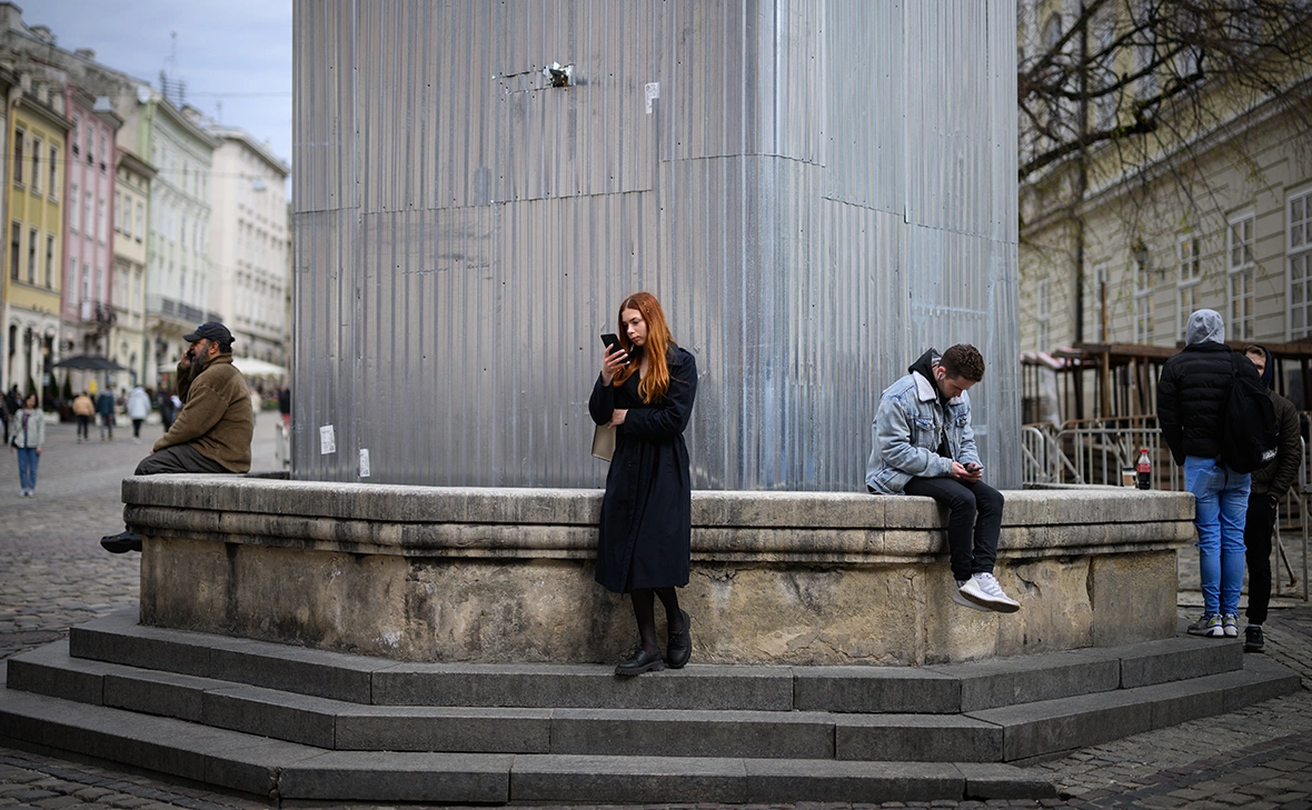 Leon Neal / Getty Images