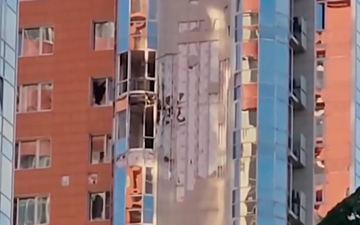 Кадры последствий атаки дронов на западе Москвы и в Одинцово. Видео