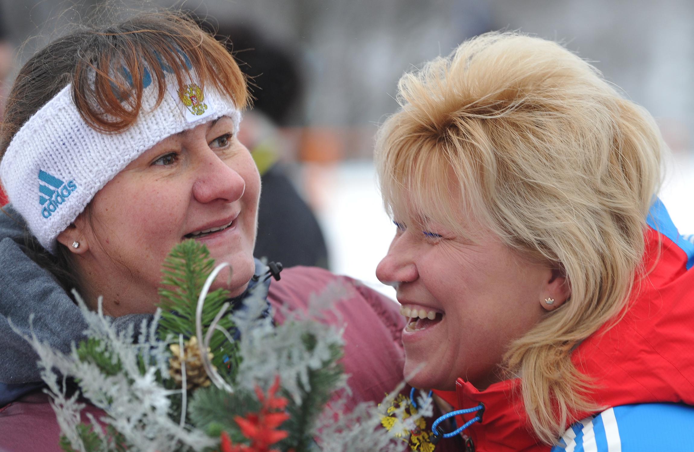 В 1996 году у Резцовой родилась вторая дочь Кристина. Позже спортсменка вернулась в лыжные гонки, где показала неплохие результаты: в 1999 году она заняла девятое место в общем зачете Кубка мира и выиграла золото чемпионата мира в женской эстафете. В 2002 году она в возрасте 38 лет окончательно завершила свою выдающуюся карьеру.

Кристина Резцова пошла по стопам матери и старшей сестры. Она серебряный и бронзовый призер Олимпийских игр в Пекине (2022), чемпионка России по биатлону и летнему биатлону.

На фото: Красногорский марафон. 22 декабря. Анфиса Резцова (справа) с президентом Федерации лыжных гонок России Еленой Вяльбе.