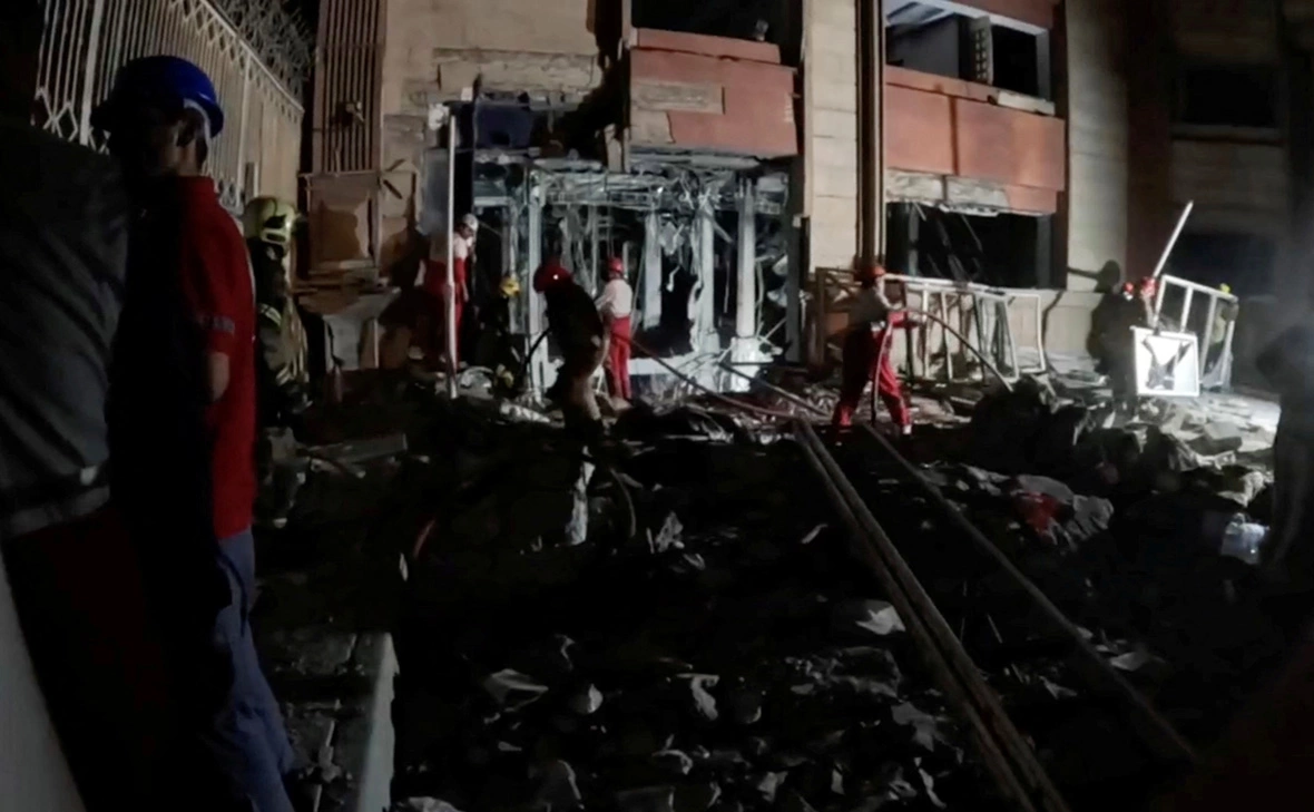 Iranian Red Crescent Society / Reuters