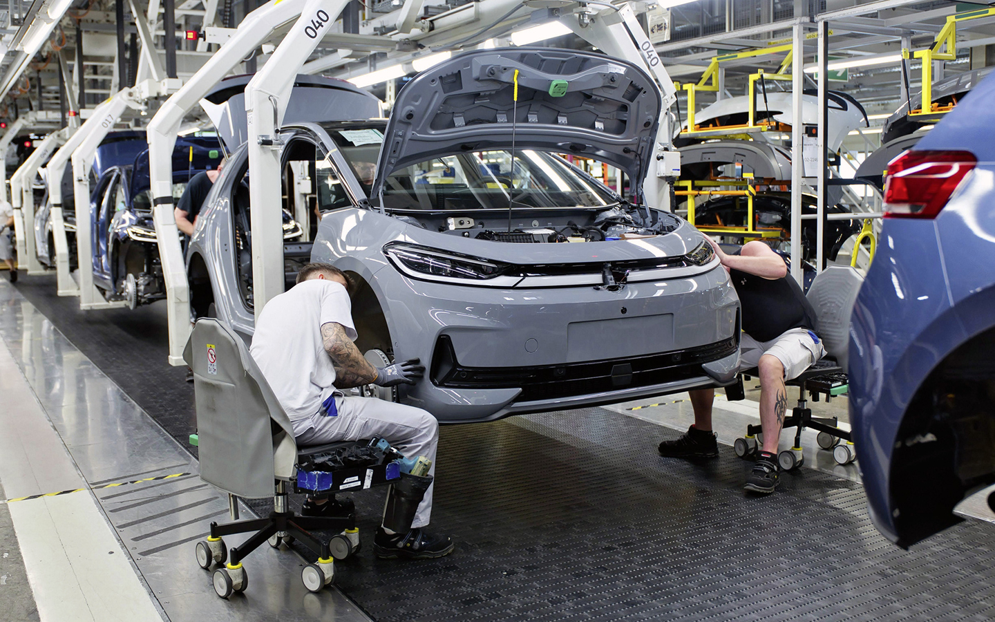 Сборка электромобилей Volkswagen заводе в Цвиккау