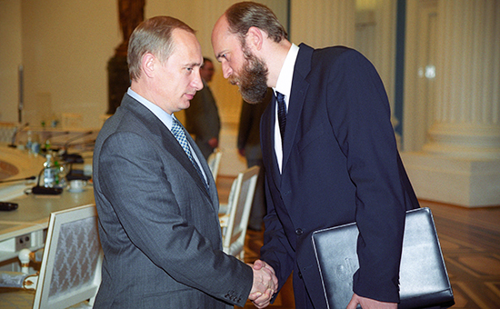 Президент России Владимир Путин и&nbsp;основатель Межпромбанка Сергей Пугачев. Архивное фото