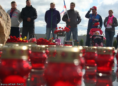 В Ярославле вспомнили погибших в авиакатастрофе хоккеистов