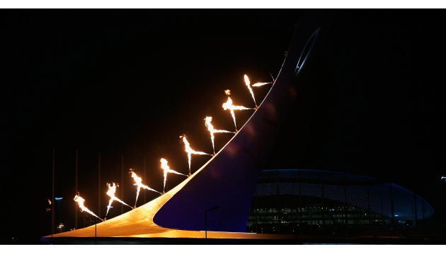 Так зажигалась чаша олимпийского огня на церемонии открытия Игр-2014.