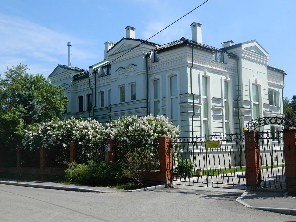 Михаил Лобанов