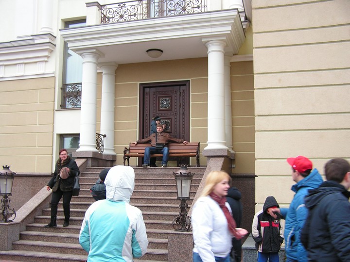 Музей коррупции: что нашли киевляне в резиденции Януковича