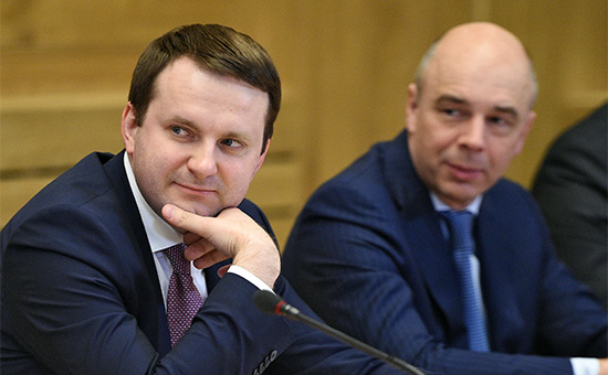 Максим Орешкин (слева) и Антон Силуанов


