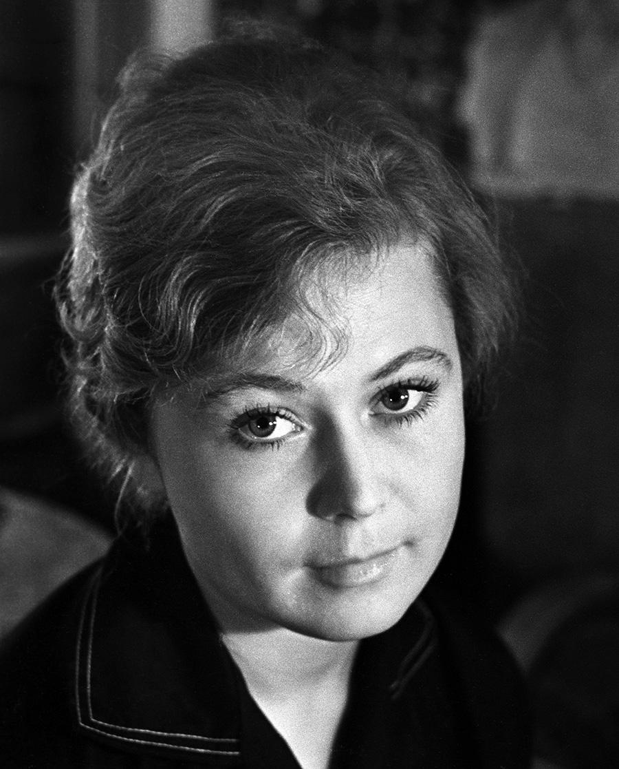 Актриса Светлана&nbsp;Немоляева в Московском театре имени Владимира Маяковского,&nbsp;1 ноября 1960 года