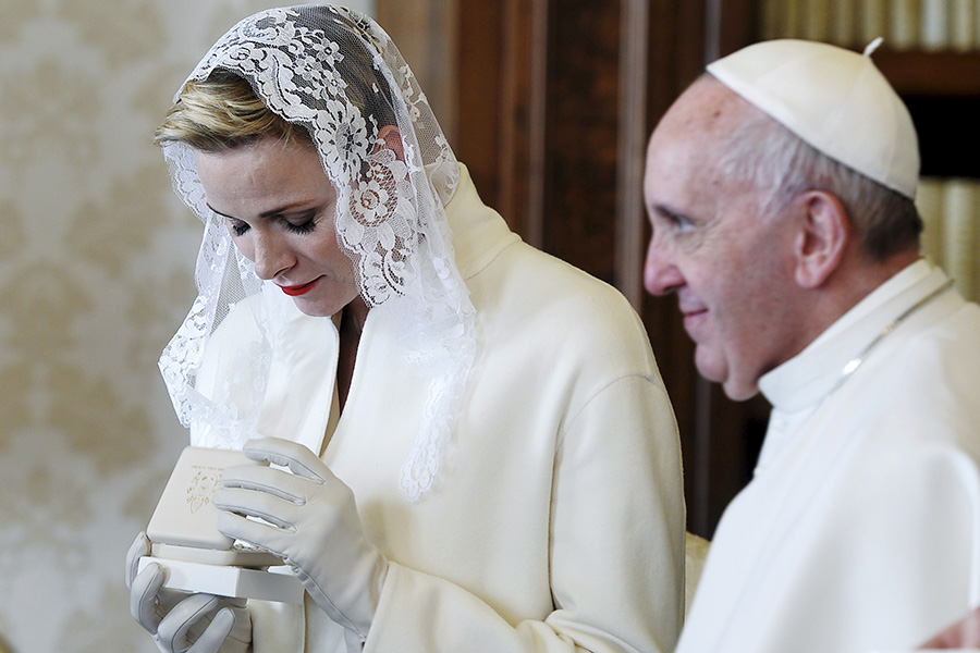 Княгиня Монако Шарлен и папа римский Франциск






