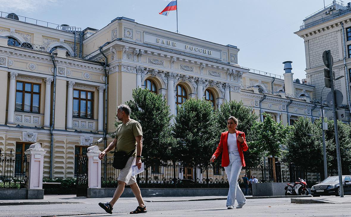 Стагфляция как риск. Мнения экономистов о резком снижении ключевой ставки