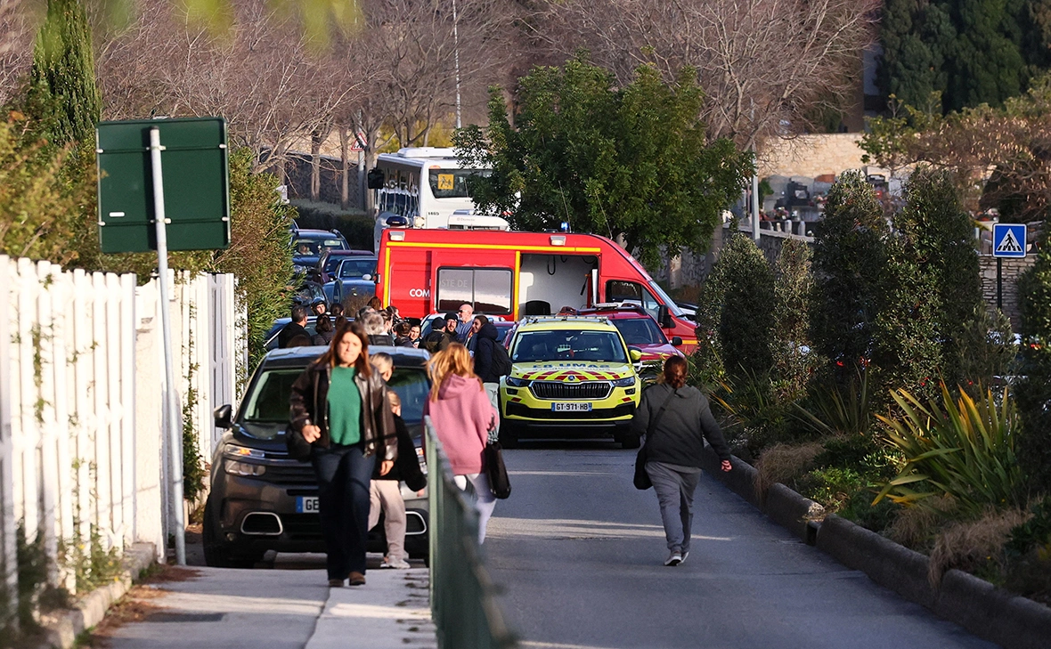 Manon Cruz / Reuters