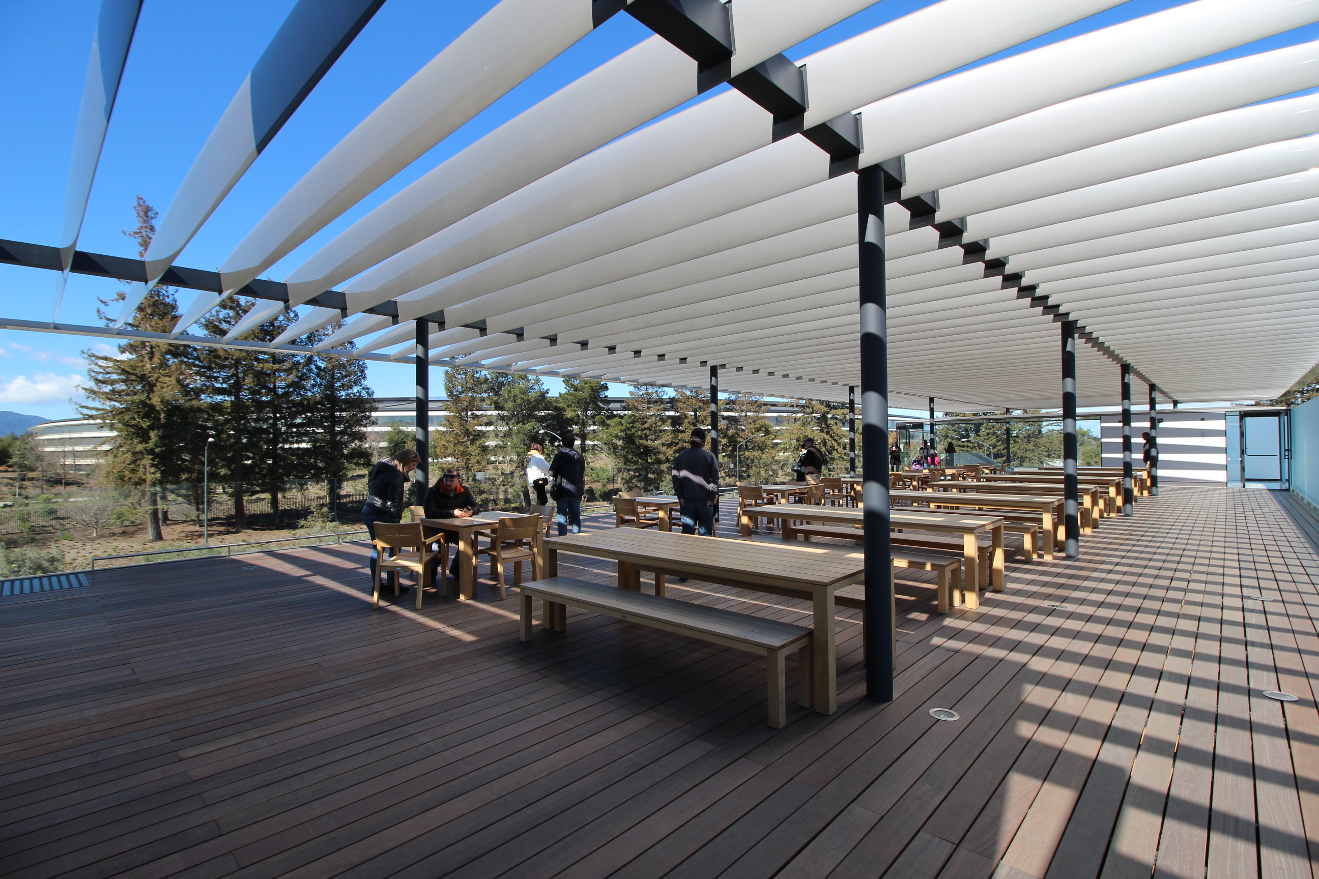 Центр посетителей Apple Park