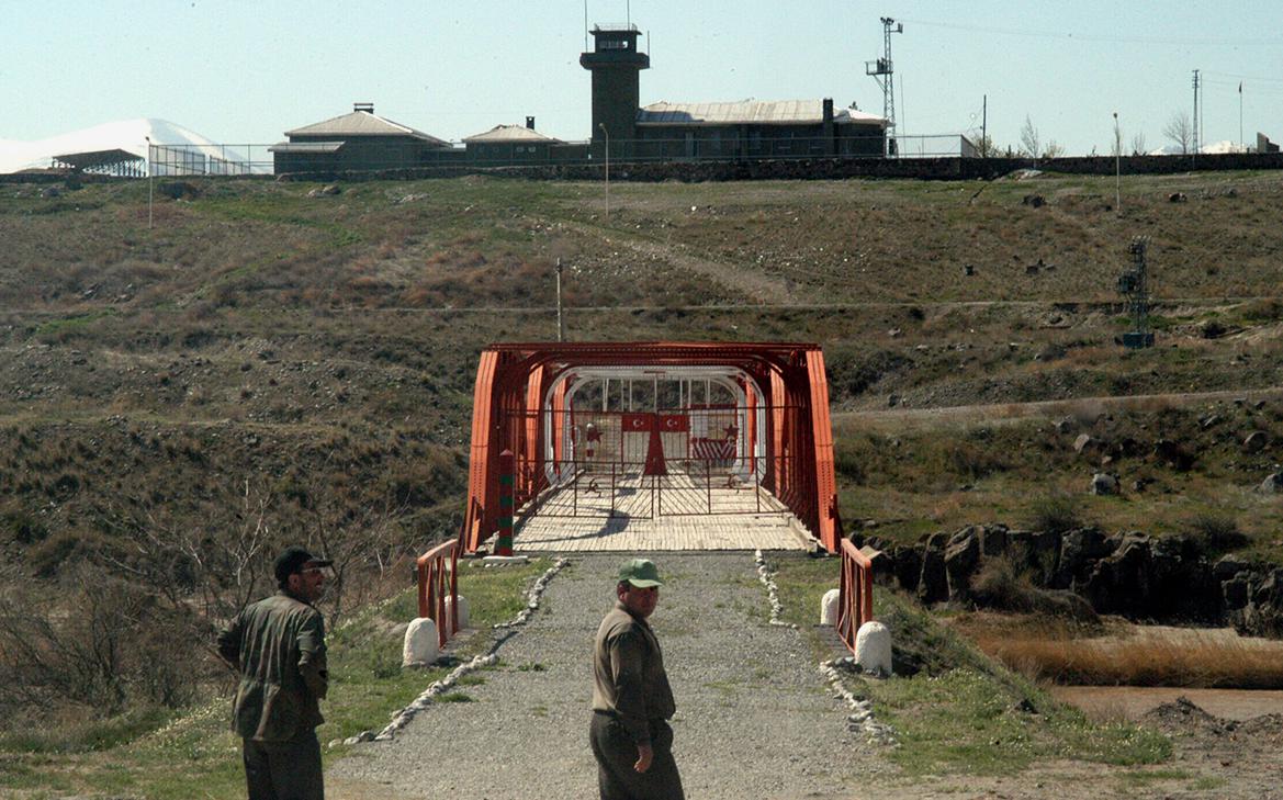 Армения попросила Россию оставить пограничников на рубежах Ирана и Турции