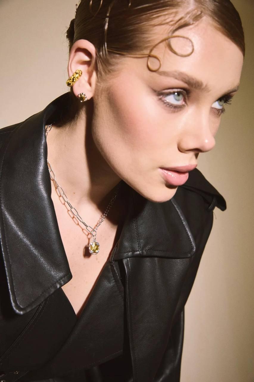 Серебряное колье &laquo;Дива&raquo; из коллекции &laquo;Королева драмы&raquo;, 14 990 руб. (sbleskom.ru)