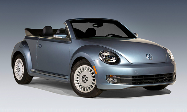 Volkswagen представил кабриолет Beetle