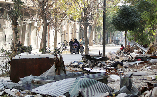 Последствия бомбардировок города Алеппо. 14 ноября 2016 года


