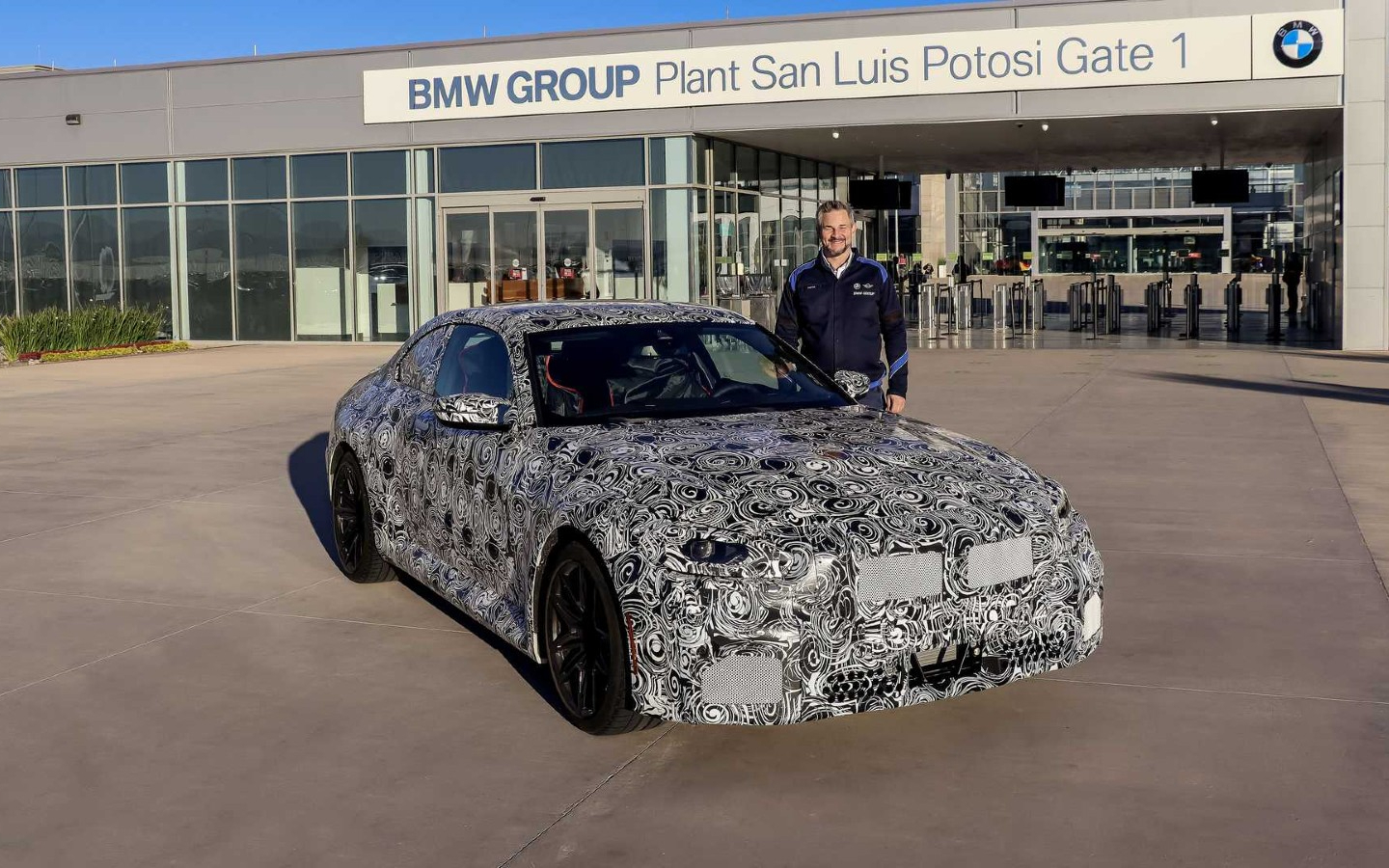 BMW анонсировала купе M2 нового поколения