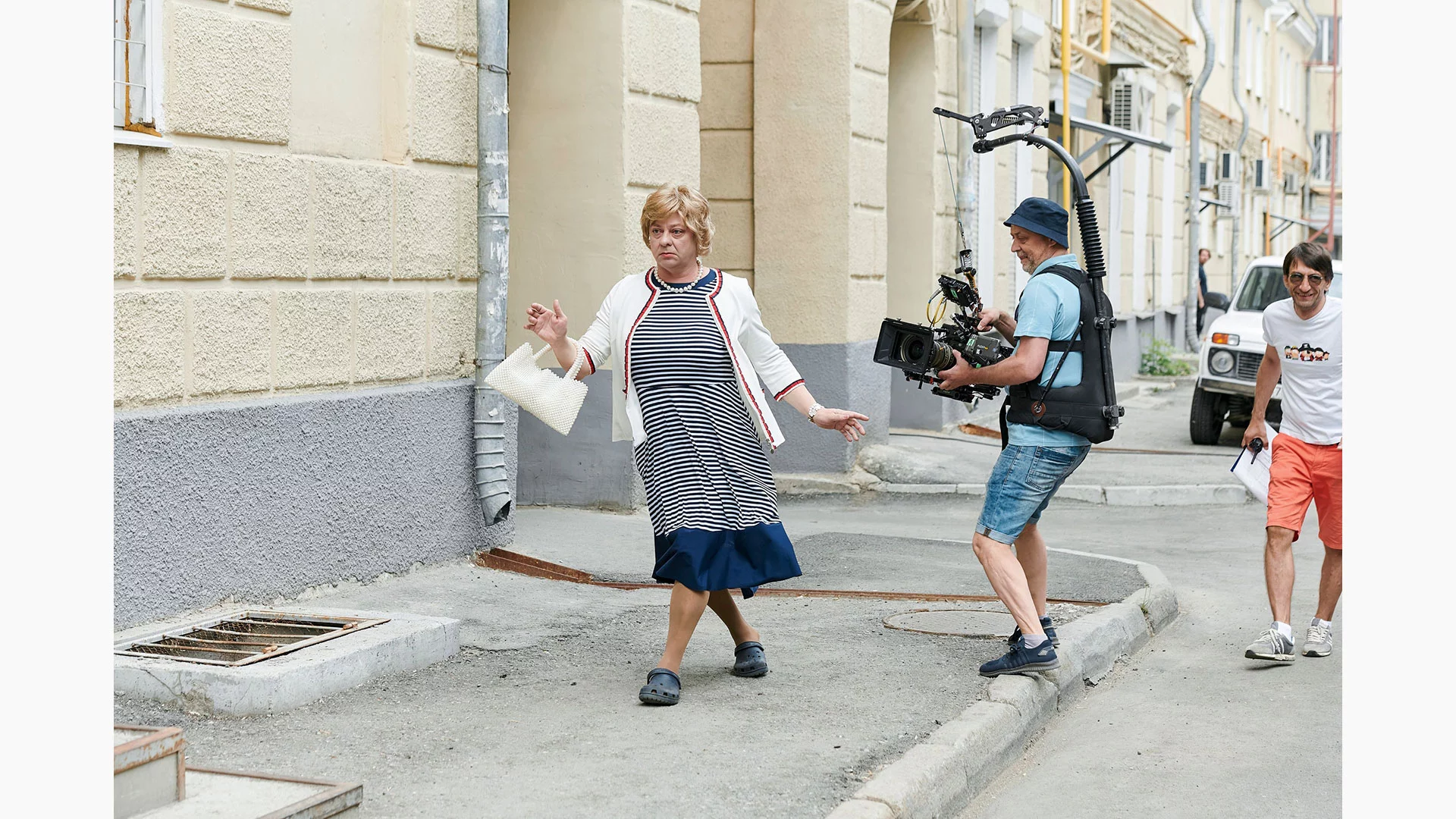 Комики из «Уральских пельменей» появятся в новом комедийном сериале «Мама  будет против». Фото со съемок | РБК Life