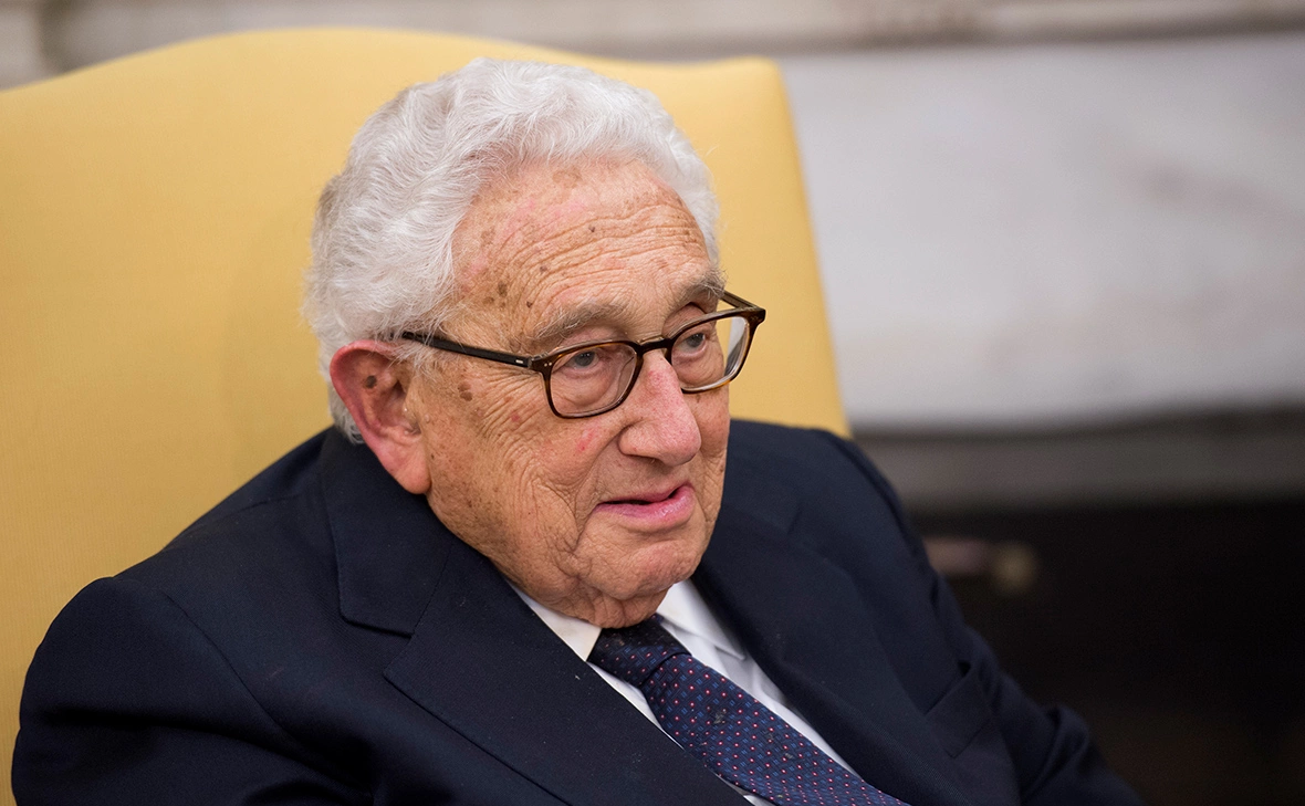 Molly Riley / Getty Images