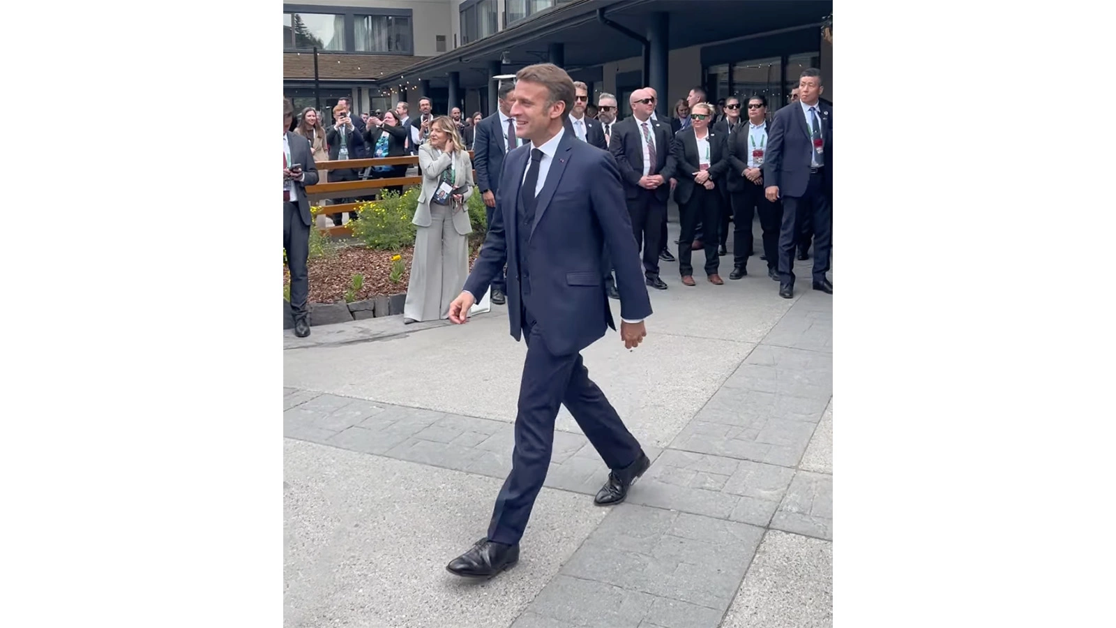 Президент Франции Эмманюэль Макрон на саммите G7 в Канаде