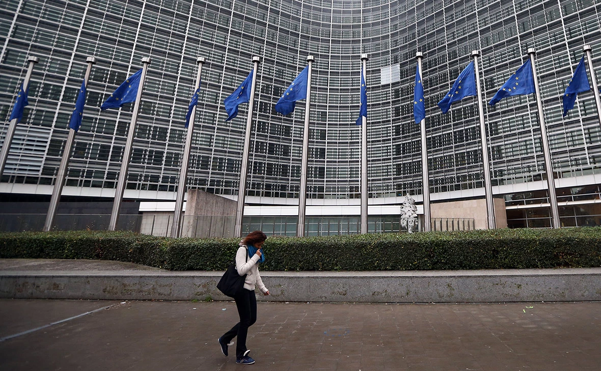 Carl Court / Getty Images