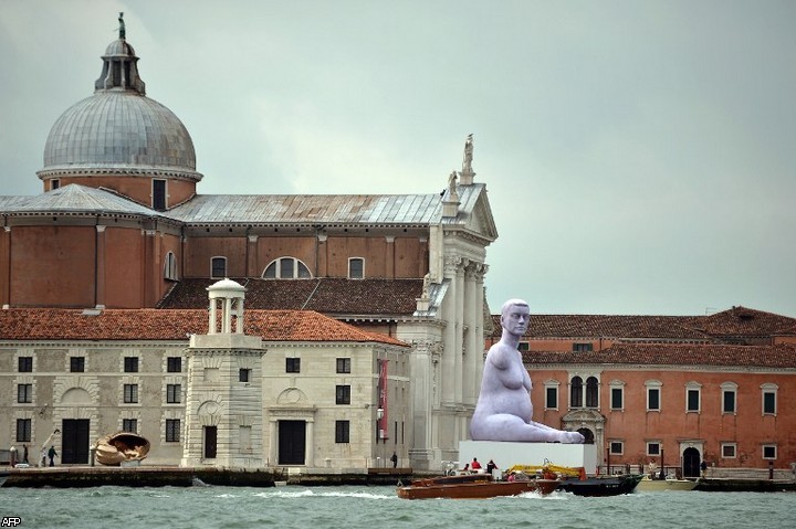 Венецианская биеннале раздала "Золотых львов"