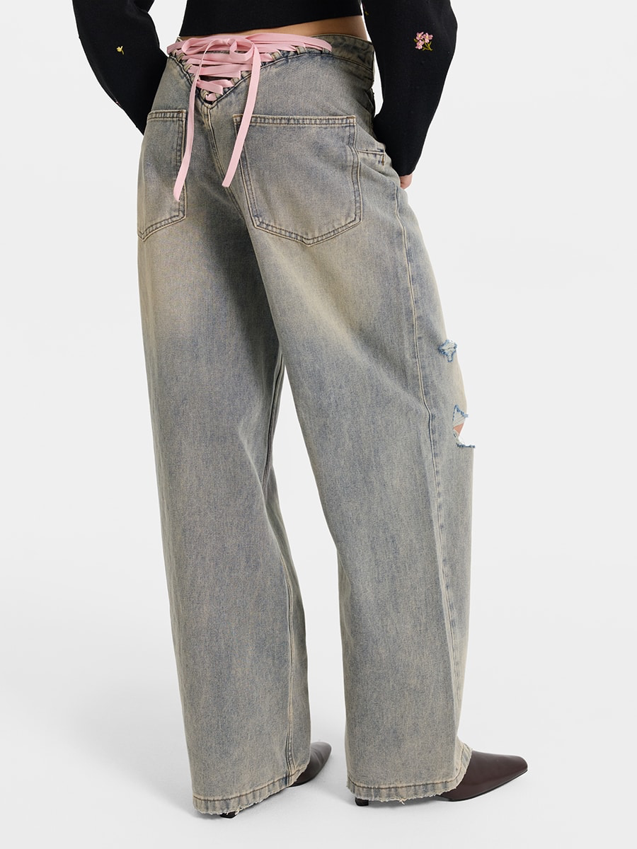 Джинсы Love Republic, 8999 руб. (loverepublic.ru)