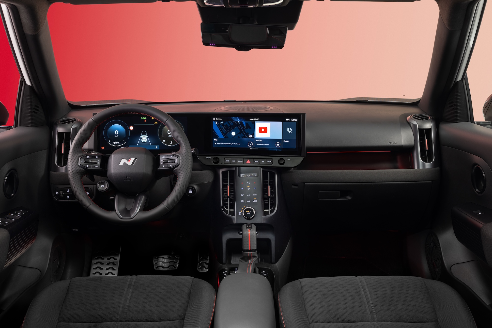 Hyundai сохранила в новом Bayon ряд физических кнопок для управления основными функциями