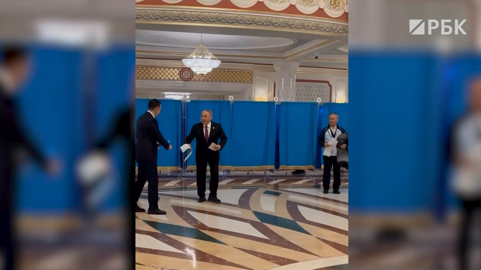 Назарбаев впервые после операции на сердце появился на публике