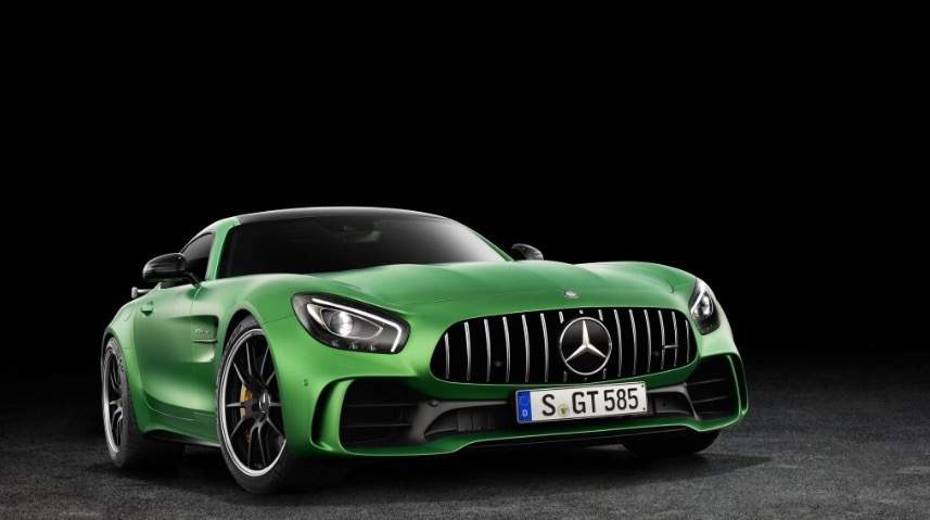 Дизайн нового спорткара Mercedes-AMG GT R рассекретили раньше премьеры 